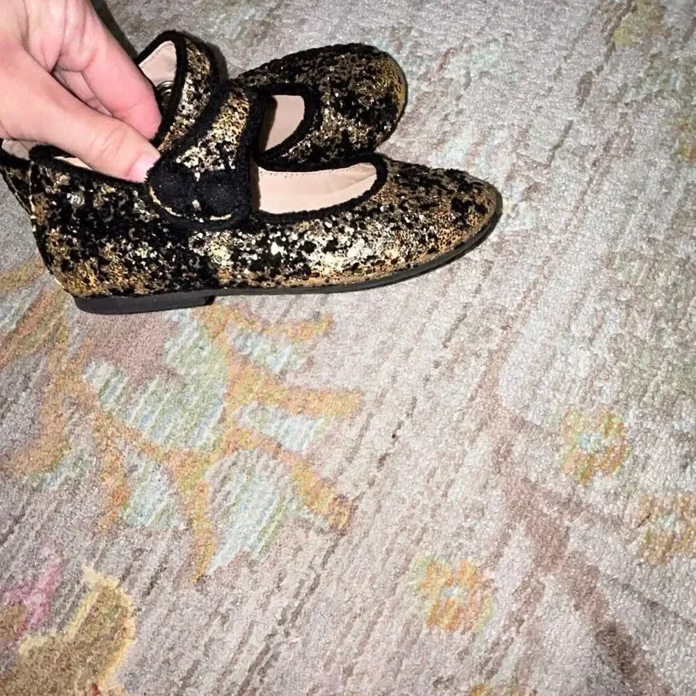 Manuela de Juan gold velvet Mary Jane sz 25 -8.5